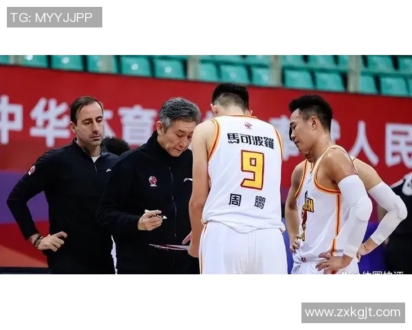 周鹏:从篮球场上的拼搏者到生活中的坚韧榜样,探寻他的成长与奋斗之路 周鹏:从篮球场上的拼搏者到生活中的坚韧榜样,探寻他的成长与奋斗之路