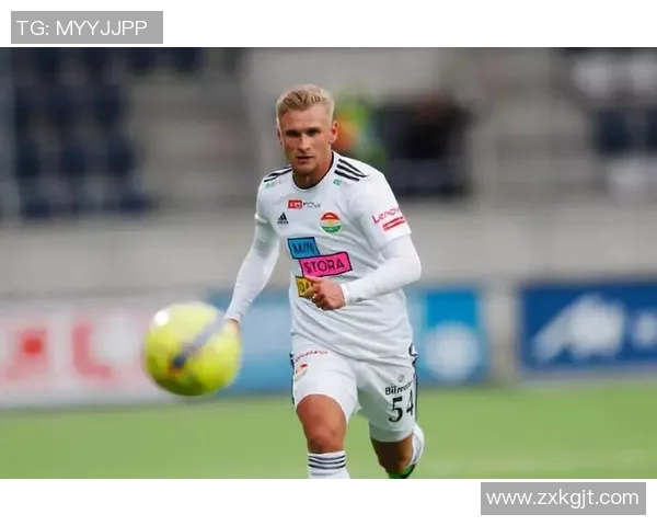 天狼星与达尔科德的巅峰对决揭示足球战术与团队协作的完美结合 天狼星与达尔科德的巅峰对决揭示足球战术与团队协作的完美结合