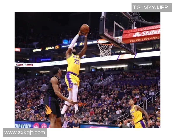 湖人队与快船队历史交锋记录分析与战绩回顾 湖人队与快船队历史交锋记录分析与战绩回顾