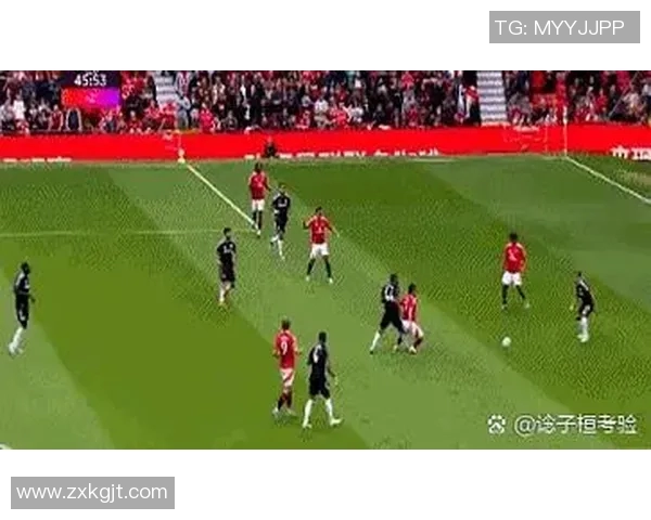 曼联与维拉的激烈对决回顾13赛季经典战役再现足球魅力 曼联与维拉的激烈对决回顾13赛季经典战役再现足球魅力