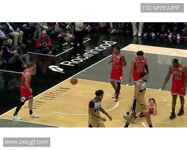 雷霆与公牛精彩对决回放分析全场比赛亮点及关键时刻回顾